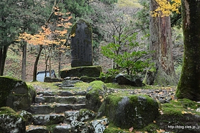 龍門跡の紅葉 - 紅葉する永平寺の山内を歩く