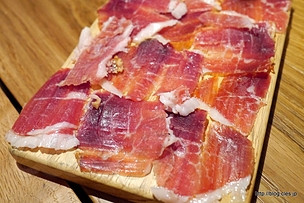 ハモンセラーノ - ラ ペスケーラ マリスケリアでスペイン料理を食べる