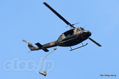 UH-1（41802） からの試験降下 - 2014年 第1空挺団降下訓練始めで、望遠レンズ初め！