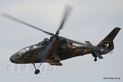 旋回する OH-1 ニンジャ（JG-2617） - 2014年 第1空挺団降下訓練始めで、望遠レンズ初め！