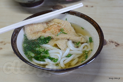 あたたかい・小（130 円）＋あげ（80円） - うどん県のうどん１軒目「がもう」