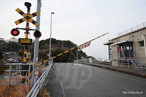 遮断機作動！ - 手結港の可動橋