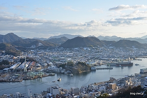 尾道水道沿い方向 - 千光寺公園展望台からの眺め