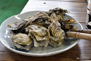 焼き牡蠣 500g - ランチは鯛茶漬け、ヒラメの刺身、焼き牡蠣で