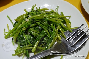 空心菜炒め - 上海厨房 味楽