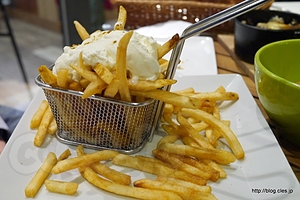 VINOSITYのフライドポテトはこうだ！ - ワイン？いいえブドウジュースです