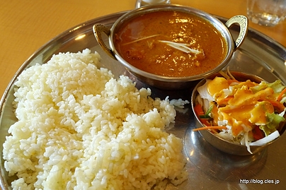チキンカレー、サフランライス - 佐久間河岸のアールティでカレーランチ
