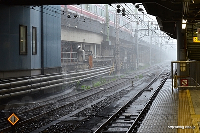 品川駅の様子 - ゲリラ豪雨のためはやめに撤収