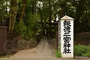 小田原城から報徳二宮神社へ抜ける道 - 薪を背負って本を読んでいるといえば・・・