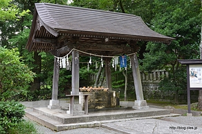 手水舎 - 薪を背負って本を読んでいるといえば・・・
