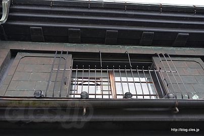 防火用の鉄扉 - 内野邸とブコー醤油工場跡