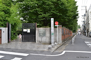 入口 - 小石川植物園から見える赤い建物（旧東京医学校本館）に入ってみた
