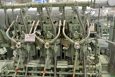 電子制御舶用ディーゼル機関 ヘッド部 - 海の日なので、東京海洋大に行ってみた