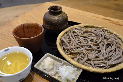 深山（みやま）そば - 根津の鷹匠で朝から蕎麦をたぐる