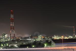 COM CITY の屋上から見た三菱化学黒崎事業所 - COM CITY から見た黒崎の工場夜景