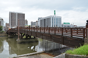 横から - シーボルトの『日本』にも出てくる常磐橋