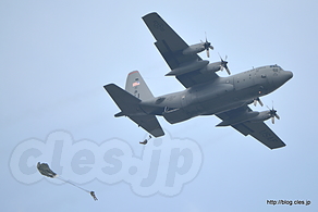 C-130H（2061 374 AW）からの空挺降下 - 横田基地日米友好祭 2014 に行ってきた