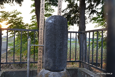 長岡（国定）忠治の墓 - 国定忠治の墓に立ち寄る