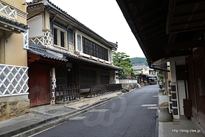華やかな作りの道路側 - 本芳我家住宅