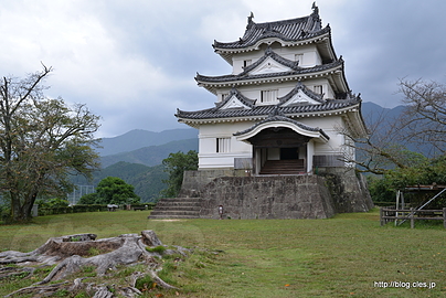 天守 外観 - 宇和島城の現存天守