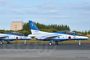 着陸した1番機, 2番機 - 入間航空祭 2014 に出撃（ブルーインパルス編）