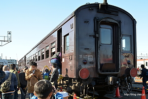 旧型客車（スハフ42-2173） - 尾久車両センターの「2014☆ふれあい鉄道フェスティバル」