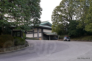 宮殿 - 秋季皇居乾通り一般公開は大混雑