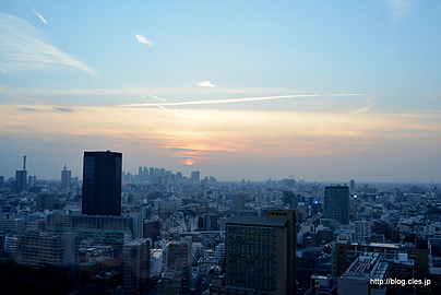 夕暮れの新宿方向 - 文京シビックセンター展望ラウンジで夜景を楽しむ