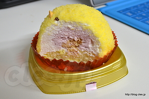 ケーキの断面 - うわさのひよこむーすけーきを食べてみた
