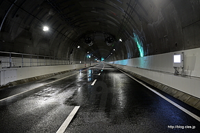 水噴霧展示（放水前） - 山手トンネル内にある設備
