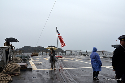 USS Mustin DDG-89 後部甲板 - CFAY Spring Festival 2015 でミサイル駆逐艦を見学