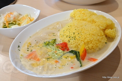 季節の彩り野菜ホワイトカレー（大盛） - チャボでホワイトカレーを食べる