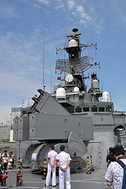 アスロック・ランチャー - 晴海客船ターミナルで護衛艦ゆうぎりを見学