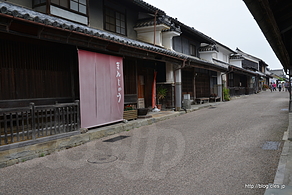 どの家にもうだつが - うだつが上がりまくる脇町うだつの町並み