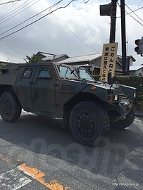 軽装甲機動車 - 好天の総火演 教育演習 2015（市街地編）