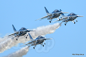 ダイヤモンドダーティーローパス - 秋晴れの入間航空祭 2015 （ブルーインパルス 飛行展示編）