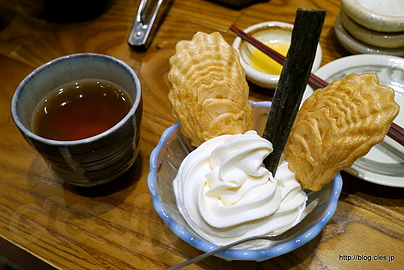 森高ミルクソフトクリーム - コレド室町の北海道厚岸で牡蠣づくし