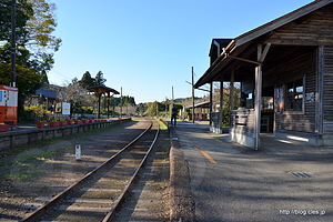 上総中野駅 - いすみ鉄道の国鉄キハ20系っぽい気動車