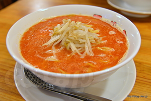 とんこつ勝浦たんたん麺 - てっぱつ屋で勝浦タンタンメン