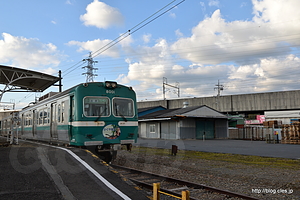新幹線と岳南鉄道 8000形 かぐや富士号 （8001） - 時代に取り残されたような駅「岳南江尾駅」