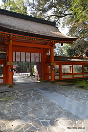 下宮の神門 - 宇佐神宮の上宮と下宮