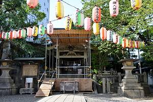 社殿正面 - 社殿が鉄筋コンクリート製の猿江神社