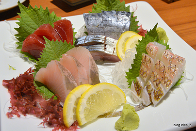 刺身３点盛、しめ鯖 - 魚や吟翠でシメの「せんべい汁」を