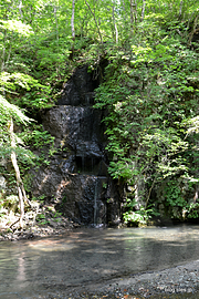 千筋の滝 - 奥入瀬渓流の滝