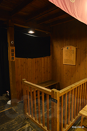 臨監席 - 今も現役の芝居小屋「康楽館」