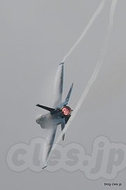 アフターバーナーの炎が見える F-2B（33-8118） - 松島基地 復興感謝イベント 2016（F-2B 機動飛行編）