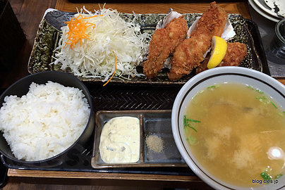 牡蠣フライ定食（5個） - コレド室町の北海道厚岸で牡蠣フライランチ