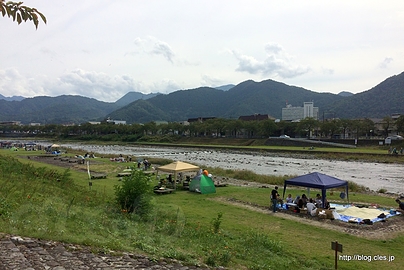 馬見ヶ崎川の様子 - 馬見ヶ崎川で芋煮会！