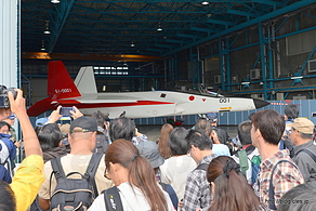 大人気の X-2（51-0001） 先進技術実証機 - 大人気の X-2 先進技術実証機の地上展示（2016 岐阜基地航空祭）