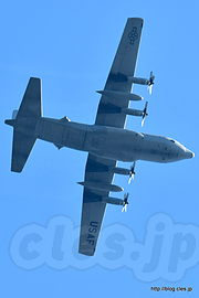 上空を飛ぶ C-130H？ - 入間航空祭 2016 の米軍